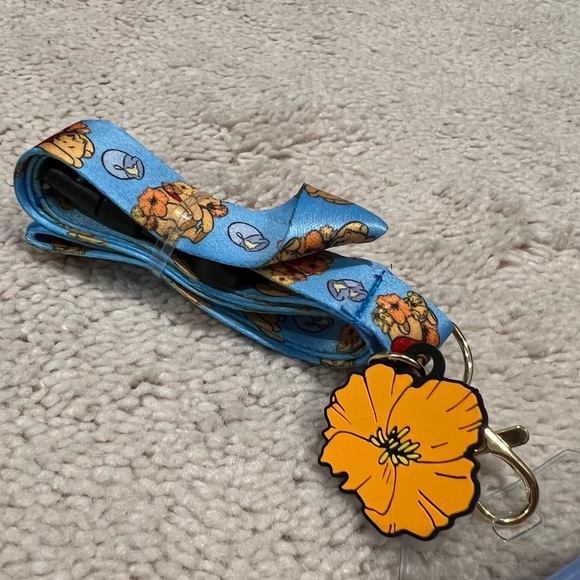 Loungefly Disney Winnie The Pooh Floral Lanyard Keychain Key & Card Holder - Picture 3 of 7